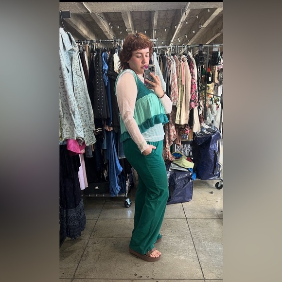 247B-EMERALD. Elastic Waist High Rise Flared Pant - Picture 4 of 4